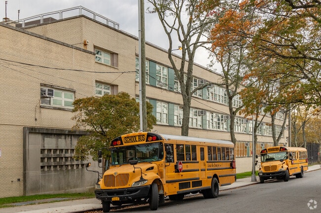 82% of PS 209 students are proficient in math.