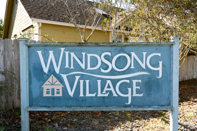 Greenview-Windsong offers new homes in Windsong Village and Colonial homes near downtown.