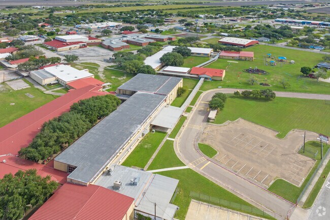 Mathis Elementary School's mission is to provide a safe and nurturing learning environment.