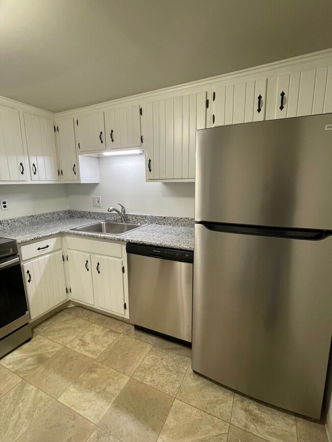 300 Winding Way unit B4, Downingtown, PA 19335 - photo 3