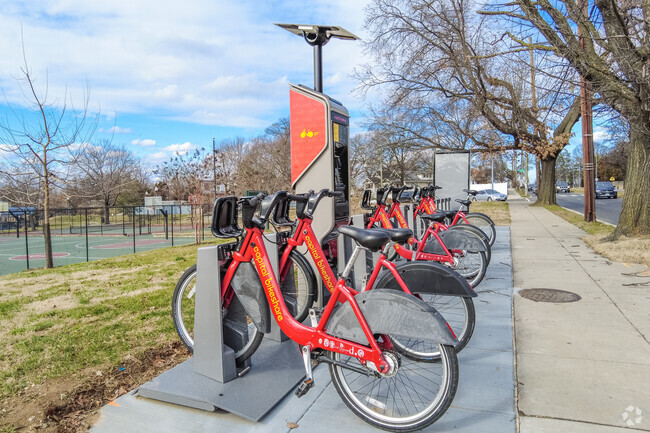 There are multiple different public transportation options in Gateway including bikeshares.