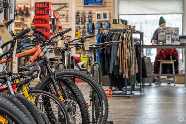 One on One Bicycle Studio is the go to bike shop in Hiawatha.