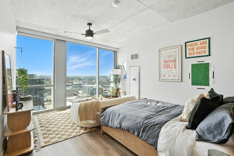 1118 W Carroll Ave, Chicago, IL 60607 - photo 1