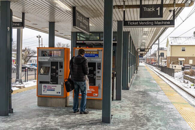South Amboy train connects riders to New York City and beyond.
