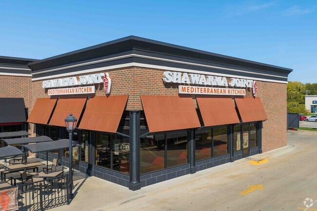 Shawarma Joint near Crystal Lake has delicious, fast and fresh middle eastern cuisine.