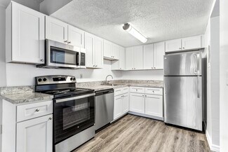 14608 N 43rd St, Tampa, FL 33613
