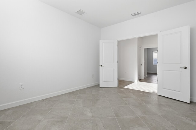 7919 Lakes Edge Ln, Port Charlotte, FL 33981 - photo 3