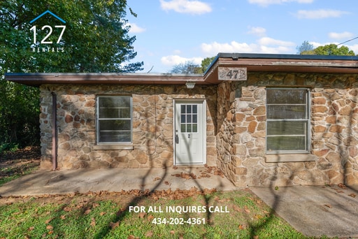 Newly Renovated 2 Bed / 1 Bath Apartment –...