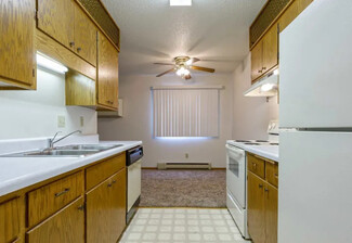 405-411 University Dr S, Fargo, ND 58103