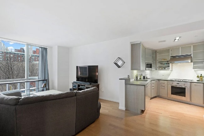 The Palm unit 3G, New York, NY 10007 - photo 3