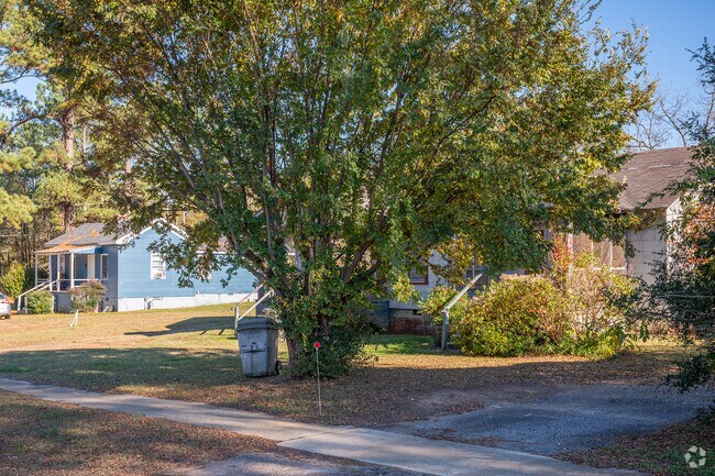Smaller Bungalows can also be found in the community and surrounding area of Johnston.