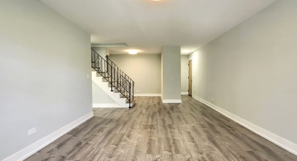 456 W Barry Ave unit 407, Chicago, IL 60657 - photo 1