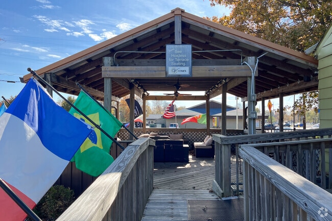 Vitor's Bistro offers international cuisine in Bright.