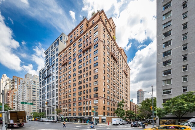 About 205 78th St, New York NY | HOAs, Reviews, Amenities