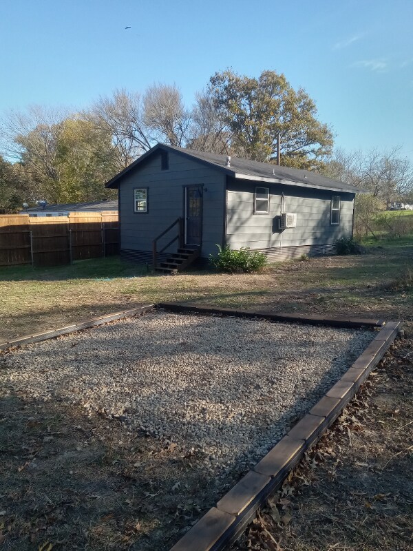 8619 Ridge Rd, Frankston, TX 75763