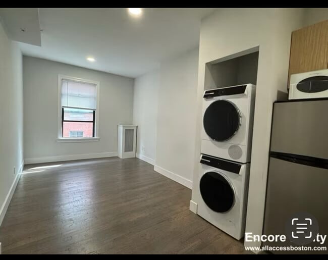 252 Newbury St unit 10, Boston, MA 02116 - photo 2