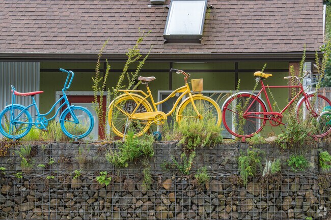 Admire Indian Creek's charm and quaint feel.