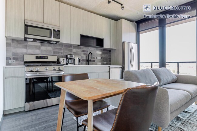 1454 W Randolph St unit FL9-ID1306, Chicago, IL 60607 - photo 7