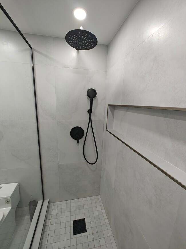 Four Ambassadors Condominiums unit 542, Miami, FL 33131 - photo 7