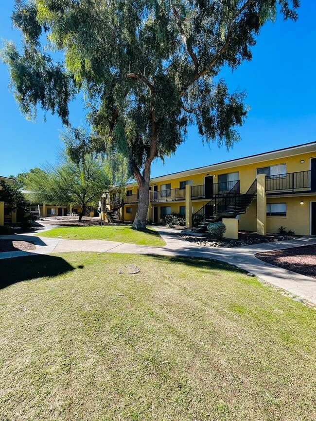 Villas Las Naranjas, Tucson, AZ 85710 - photo 7