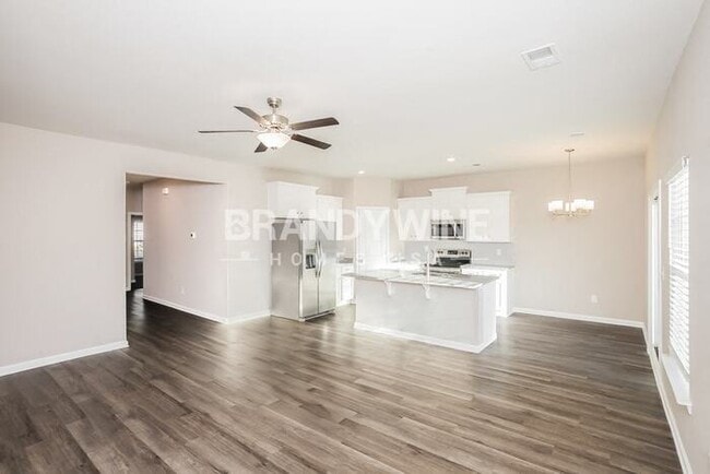 327 Redmoss Dr, Irmo, SC 29063 - photo 3