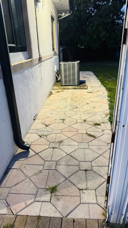 1055 NW 153rd St unit 1, Miami, FL 33169 - photo 5