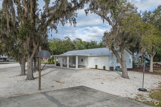 Sunnyside Mennonite School emphasizes academia as well as Mennonite values.