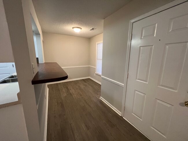 2909 Spring Garden St unit 2909-C, Greensboro, NC 27403 - photo 7