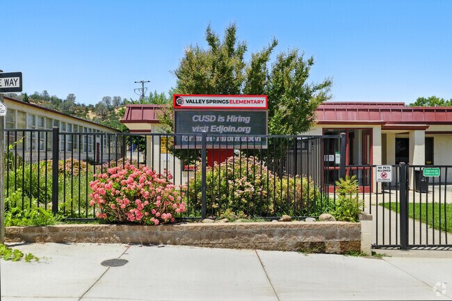 Welcome to Valley Springs Elementary School in Rancho Calaveras in Calaveras County.