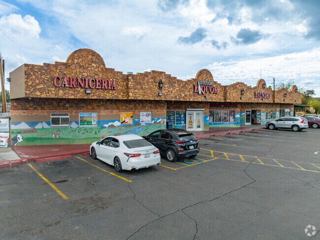The local Paradise Valley Carneceria offers fresh cut meats.
