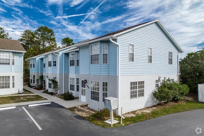 10545-10573 Chalmer St Spring Hill, FL