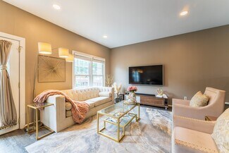 4522 Sparrow Ct, Woodbridge, VA 22193