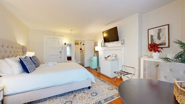 1029 Beacon St unit 14, Brookline, MA 02446 - photo 2