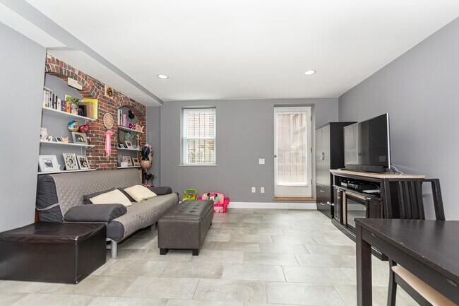 78 W Concord St unit 78, Boston, MA 02118 - photo 4
