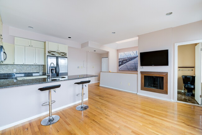 2300 18th St NW unit 301, Washington, DC 20009 - photo 2