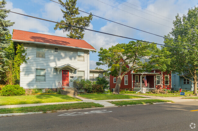 Broadway-Fell Corridor has a number of smaller single family homes.