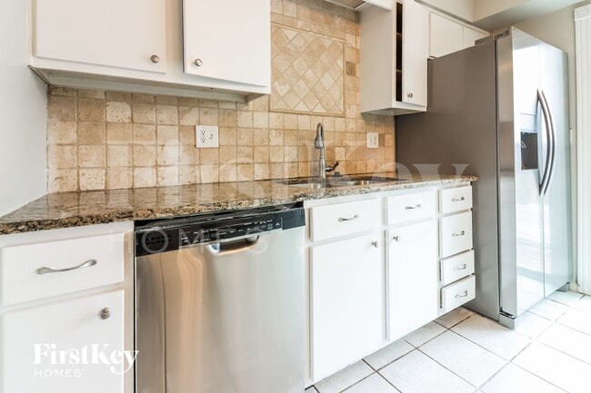 11568 Earnshaw St, Overland Park, KS 66210 - photo 6