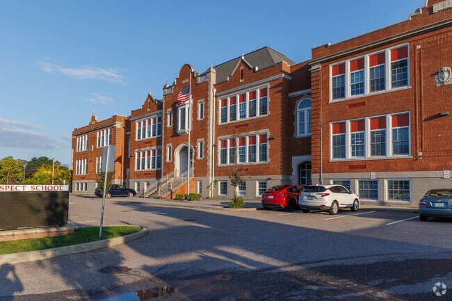 Prospect Elementary School has 474 students in grades PK, K-1.