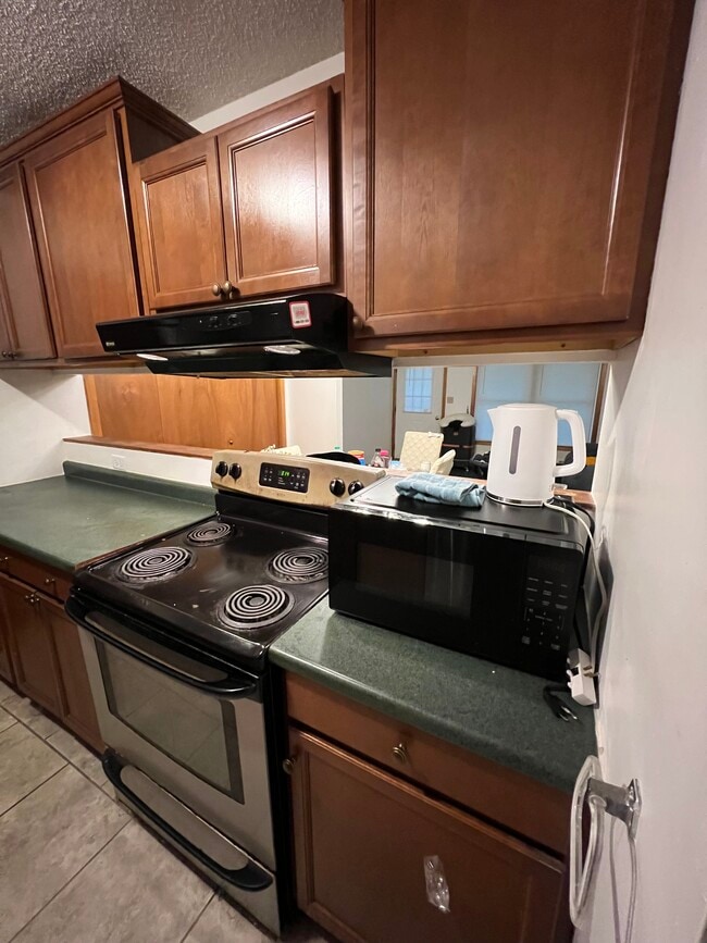 105 N 5th St unit 101, Fairfield, IA 52556 - photo 7