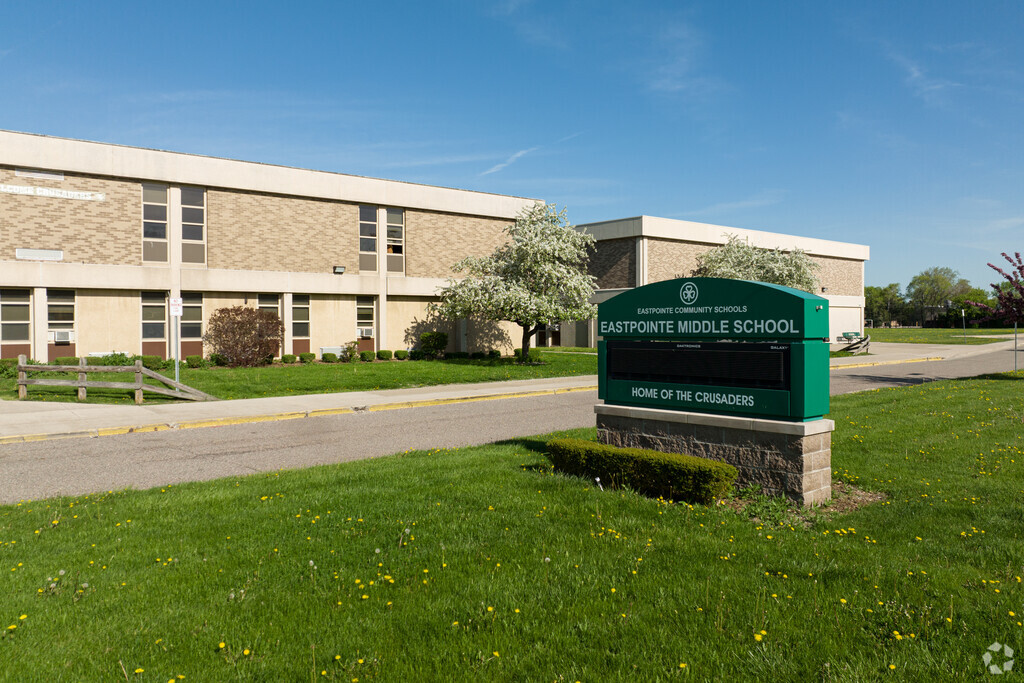 Welcome all 6-8 grade students to the Eastpointe Middle School, home of the Crusaders.