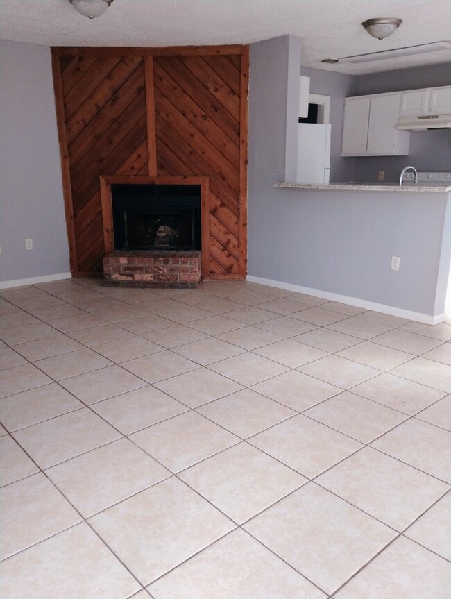 1652 Cedar Lake Dr Unit D, Baton Rouge, LA 70808