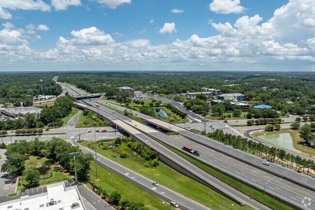 Timberlane has convenient access to the I-10 corridor.