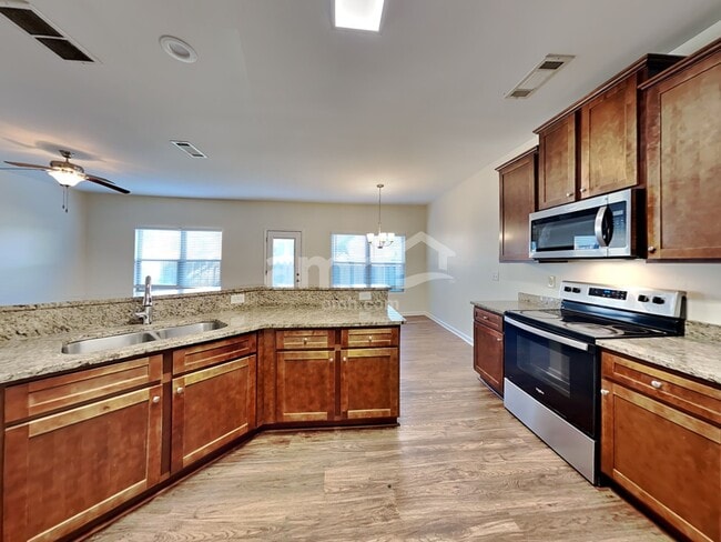 1240 Faye Ct, McDonough, GA 30253 - photo 4