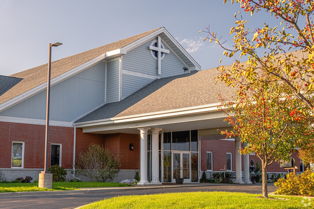 Badger State Baptist School provides education in the neighborhood of 
Oak Creek.