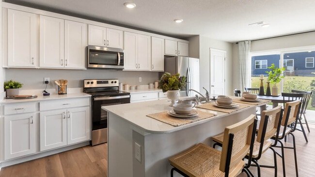 564 N Kimberlite St, Tiffin, IA 52340 - photo 4