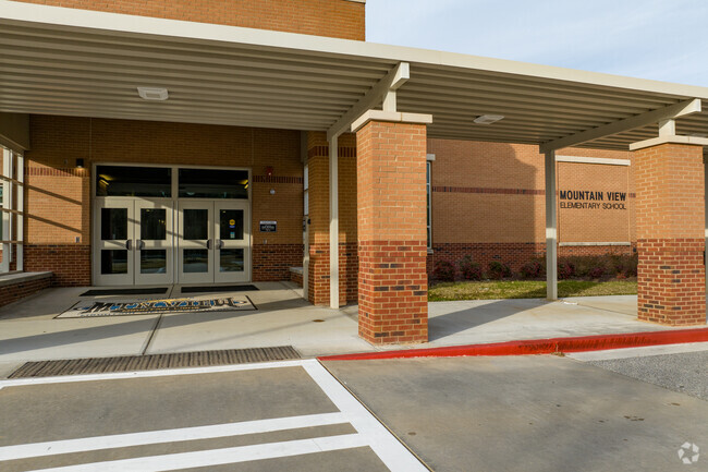 Mountain View Elementary School teaches grades PreK through 5th grade.