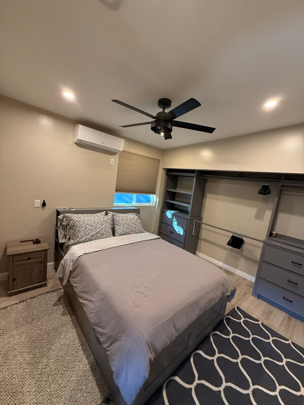 1519 1/2 W 37th Place, Los Angeles, CA 90018 - photo 4