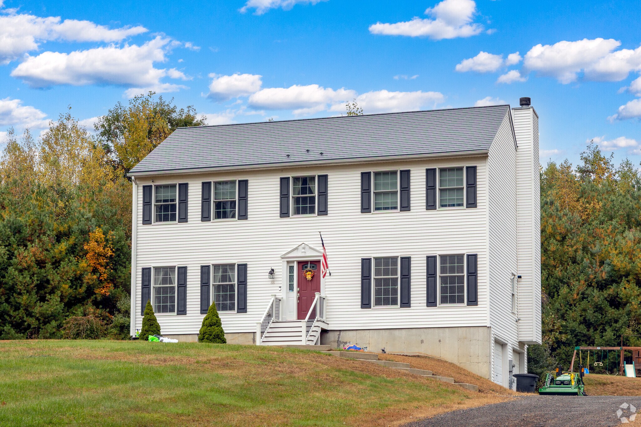 A grand colonial home in New Braintree offers plenty of room for a large family.