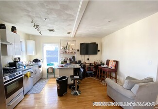 128 Hillside St Unit 3, Boston, MA 02120
