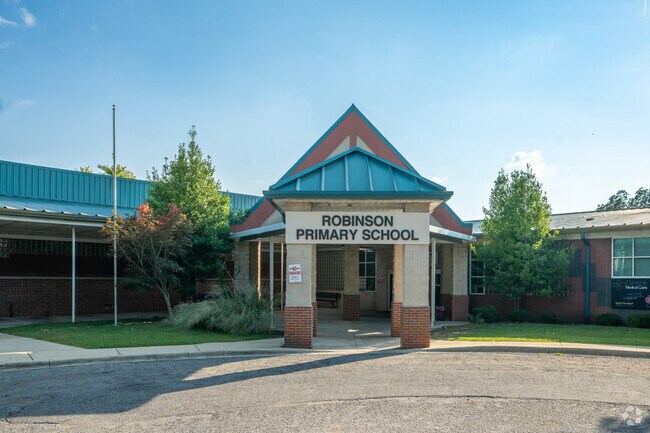 Robinson Elementary School is the proud home of the bulldogs in Fairfield.